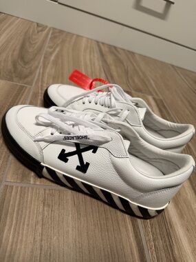 Off-White Low Vulcanized sneakers